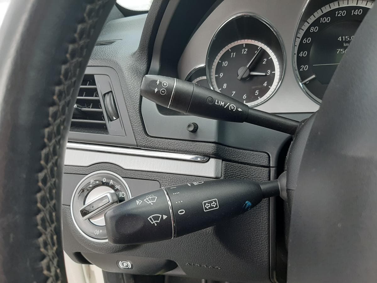 Mercedes-Benz E250 CDI · Ano 2009 · Kit AMG — image 28