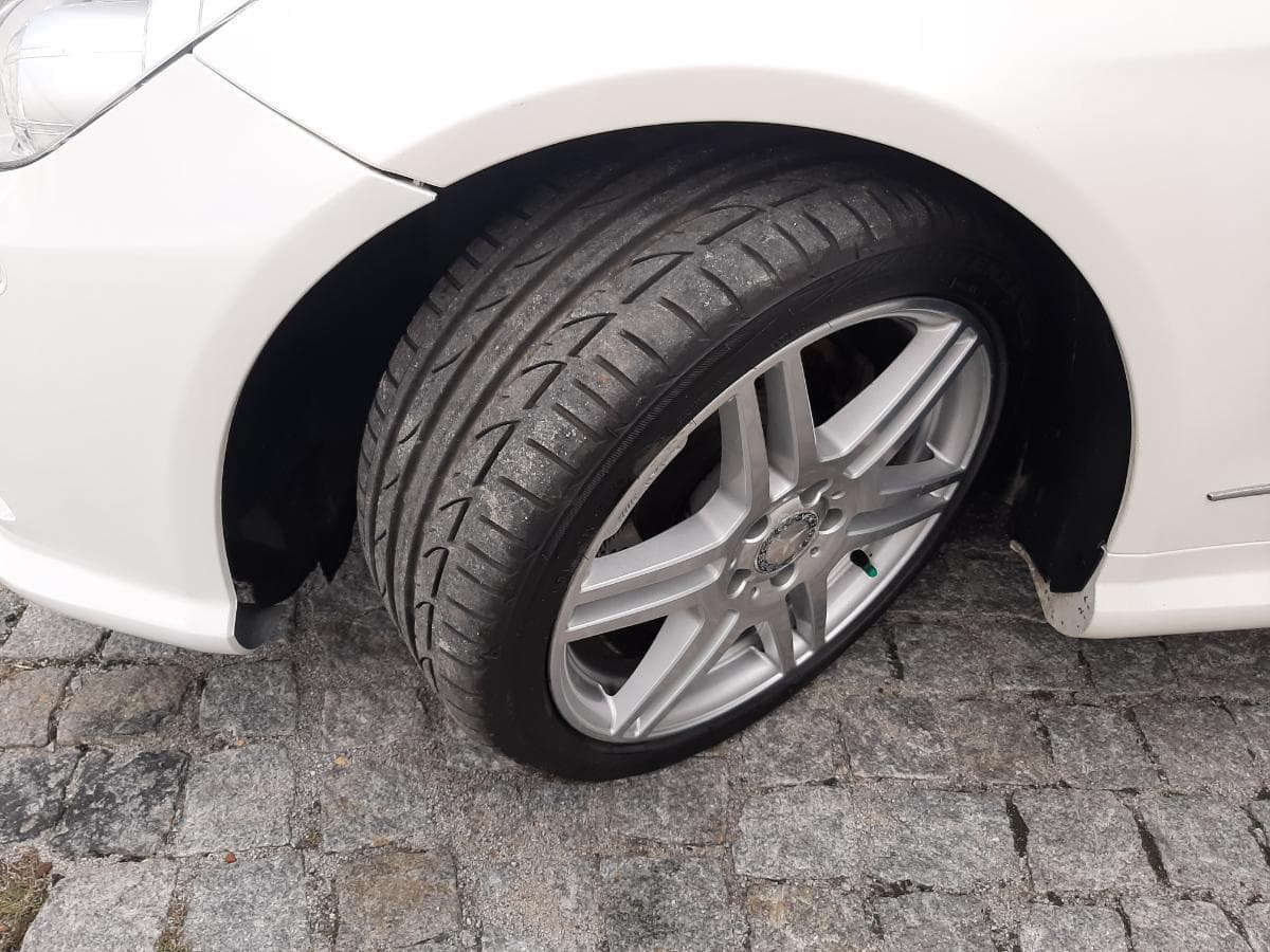 Mercedes-Benz E250 CDI · Ano 2009 · Kit AMG — image 33