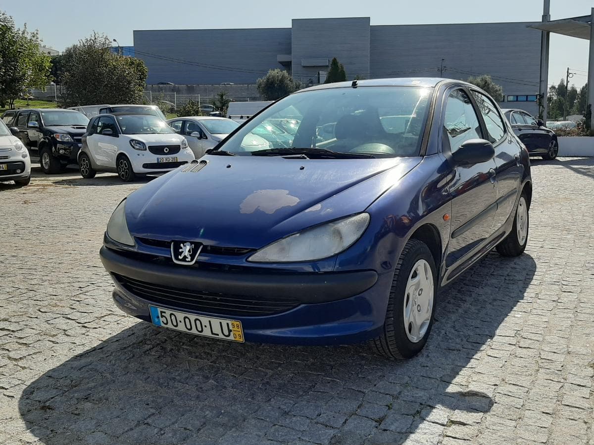 Peugeot 206 · Ano 1998 — imagem 3
