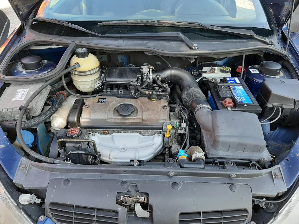 Peugeot 206 · Ano 1998 — imagem 18
