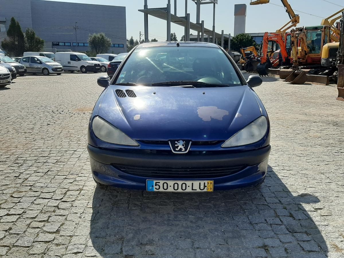 Peugeot 206 · Ano 1998 — imagem 2