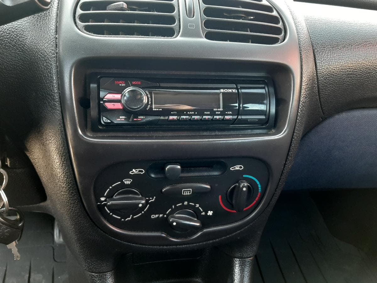 Peugeot 206 · Ano 1998 — imagem 12