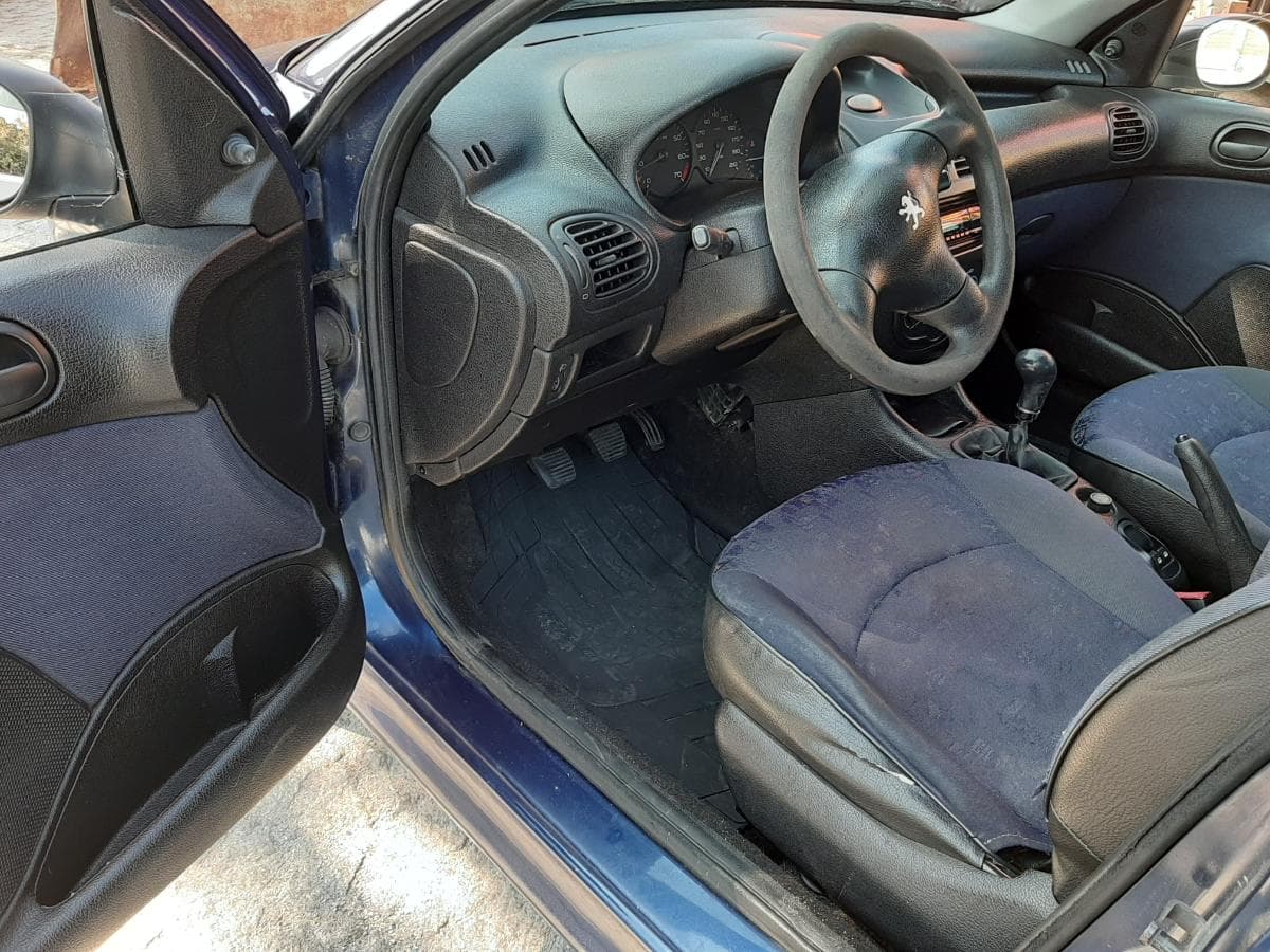 Peugeot 206 · Ano 1998 — imagem 9