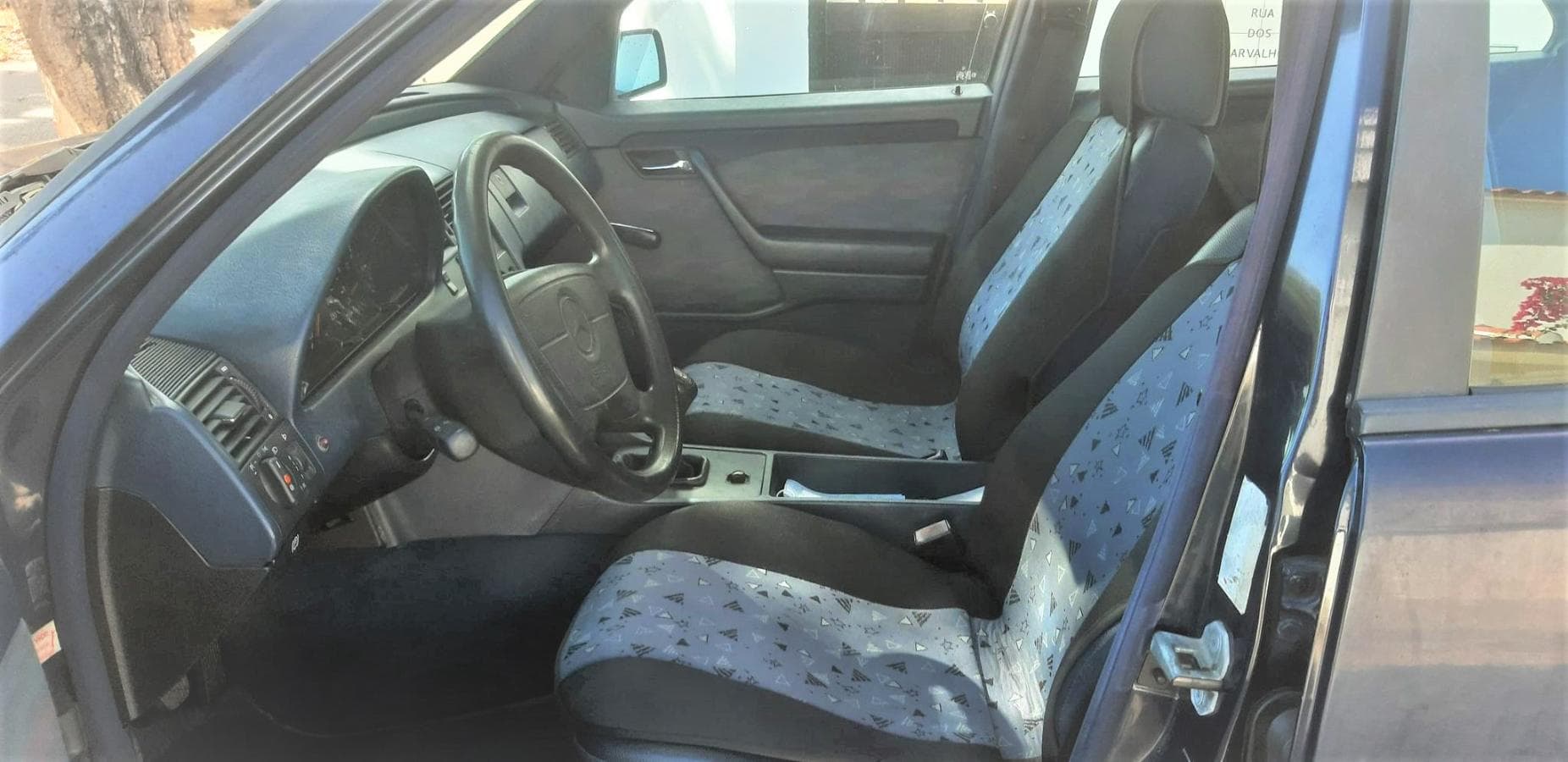 Mercedes-Benz C200 — imagem 10