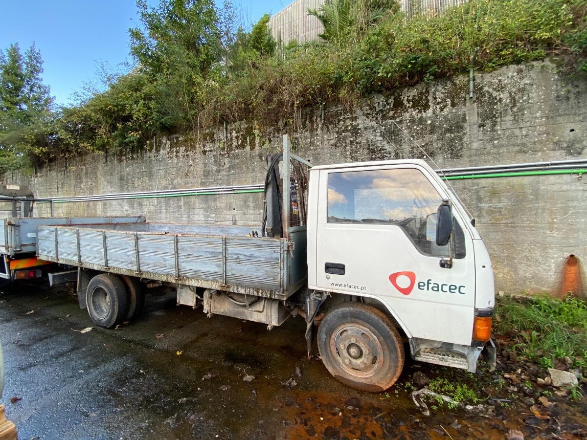 Mitsubishi Canter c/ grua — imagem 8