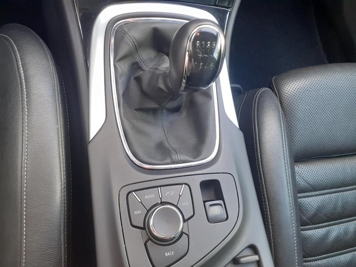 Redução Valor · Opel Insígnia 2.0 CDTI · Ano 2013 — imagen 21