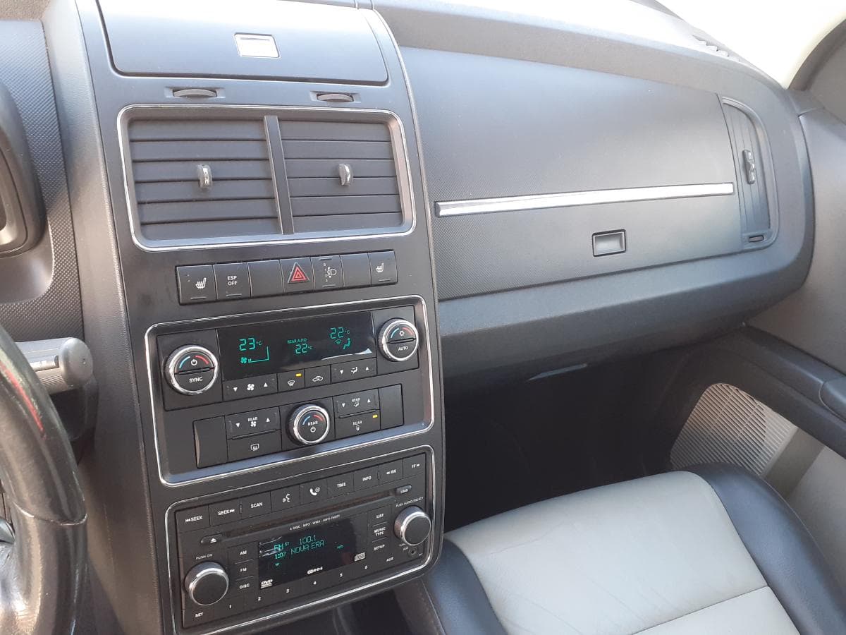 Dodge Journey · Ano 2008 — imagem 19