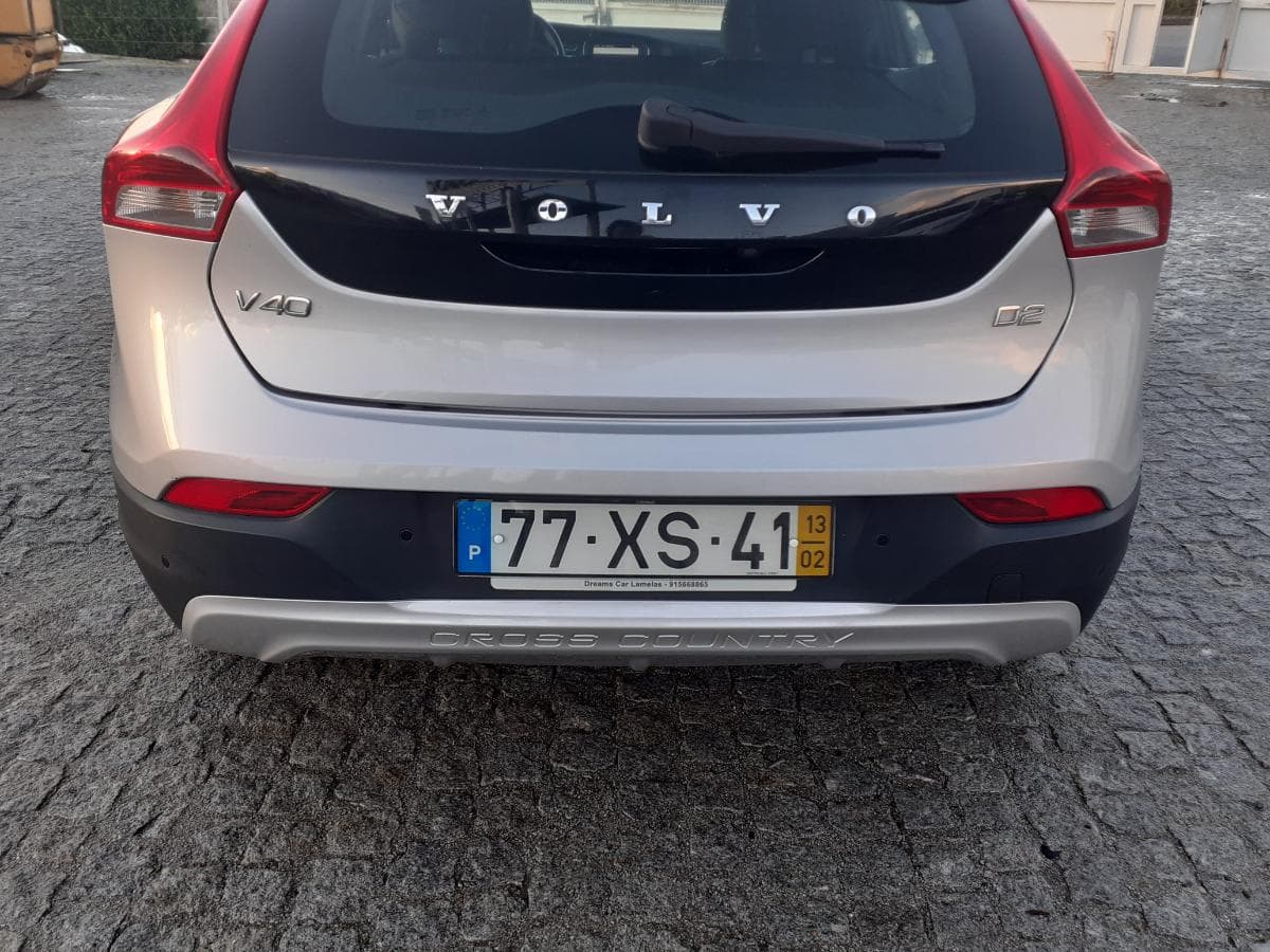 Volvo V40 Cross Country · Ano 2013 — imagen 10