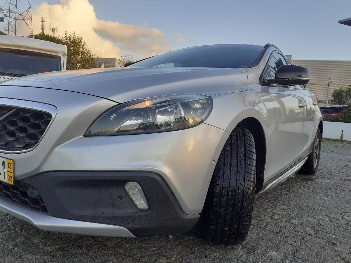 Volvo V40 Cross Country · Ano 2013 — imagen 7