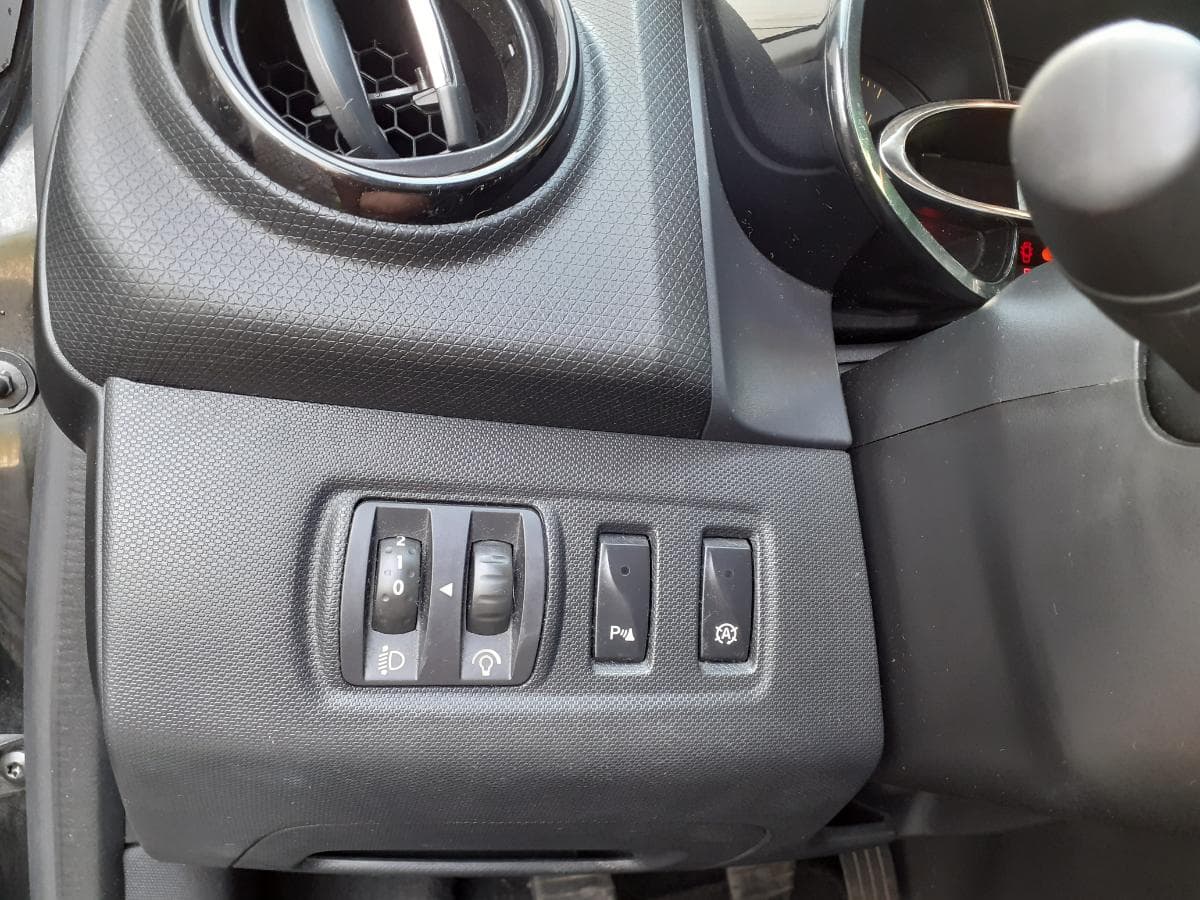 Renault Clio · Año 2015 — imagen 29
