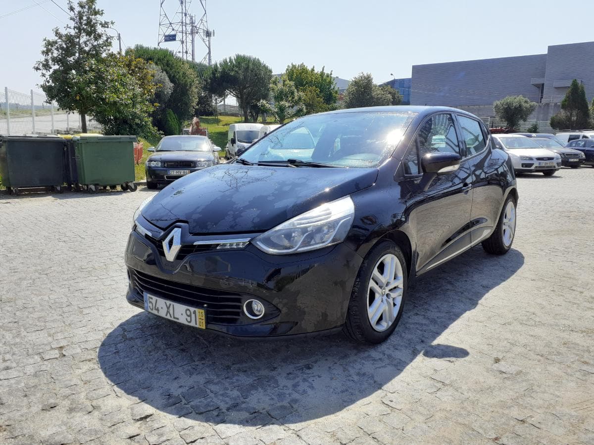 Renault Clio · Año 2015 — imagen 1