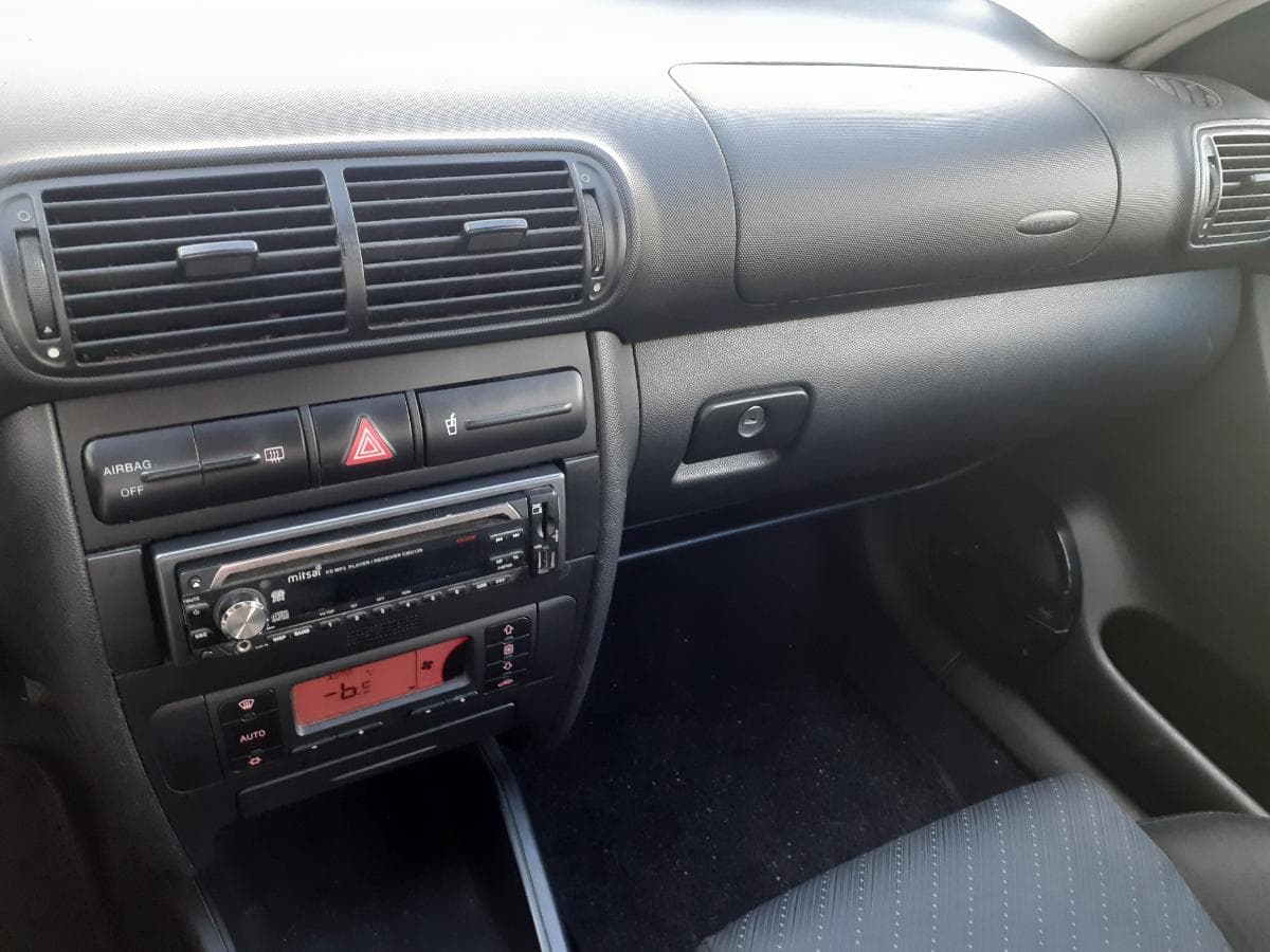 Seat Leon 1.9 TDI · Ano 2003 — image 14