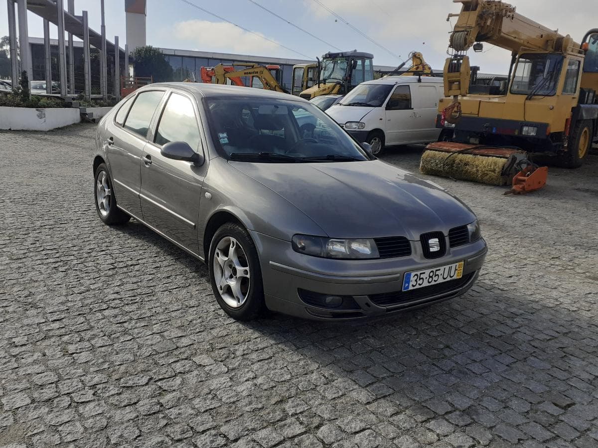 Seat Leon 1.9 TDI · Ano 2003 — image 1