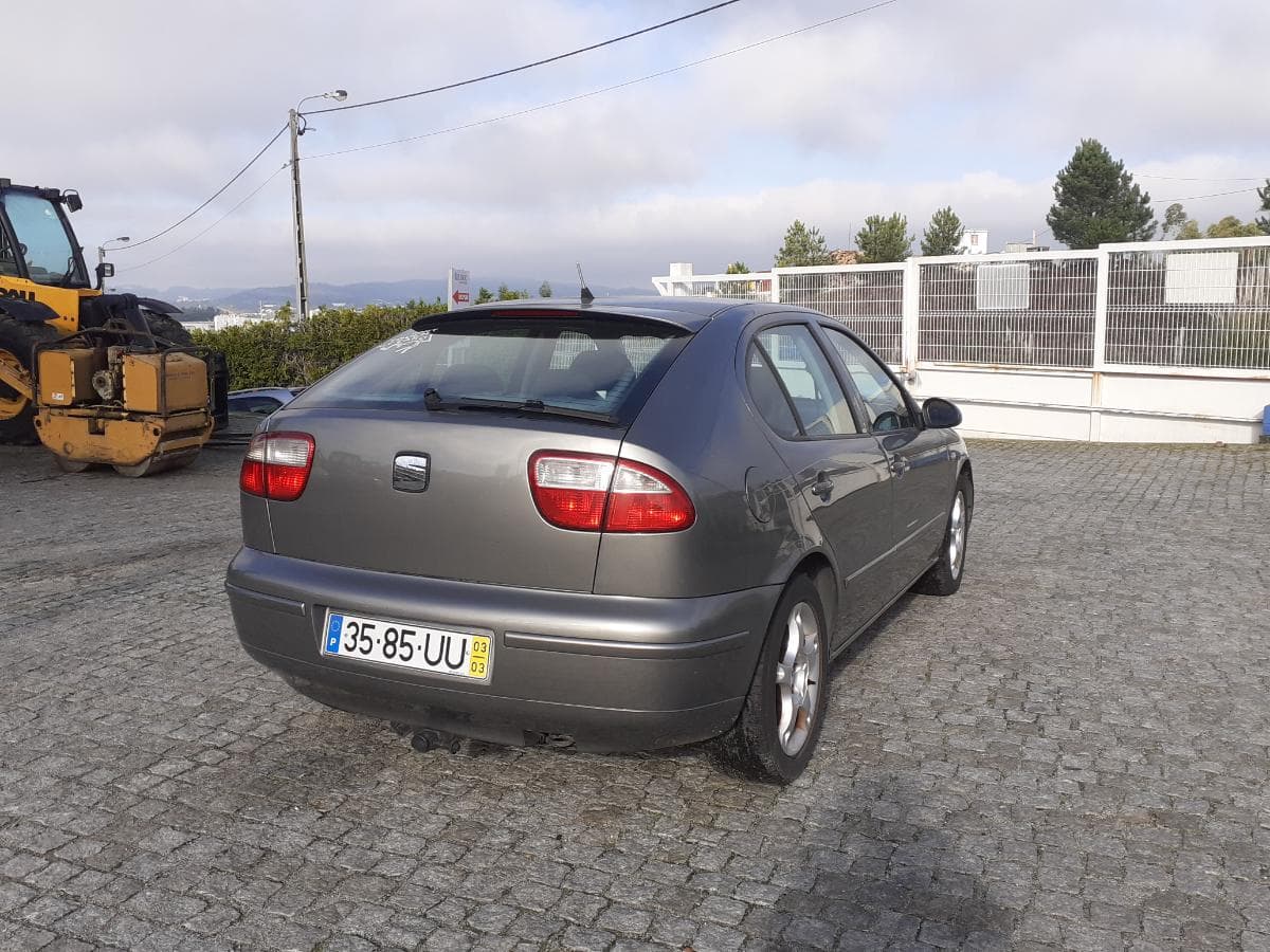 Seat Leon 1.9 TDI · Ano 2003 — image 4