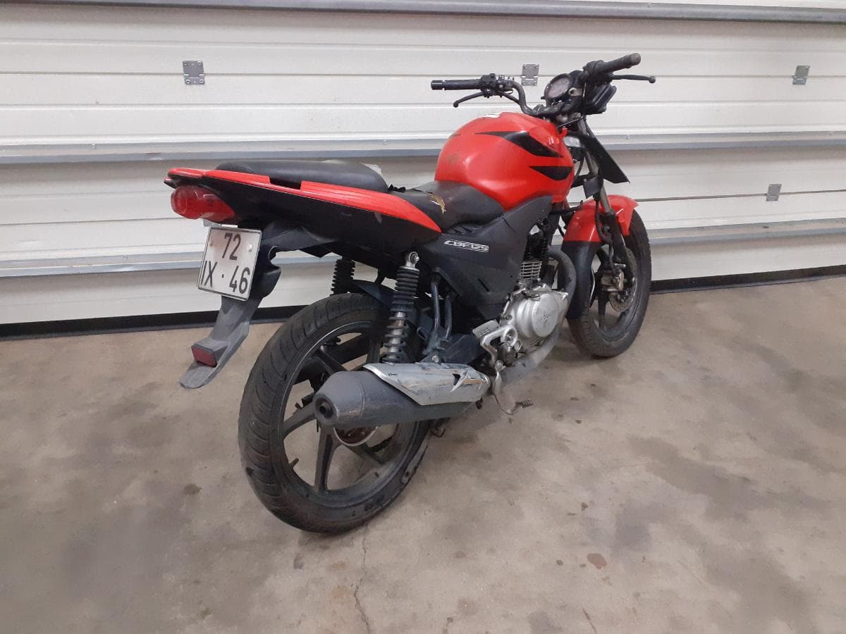 Honda CBF · Ano 2010 — imagen 3