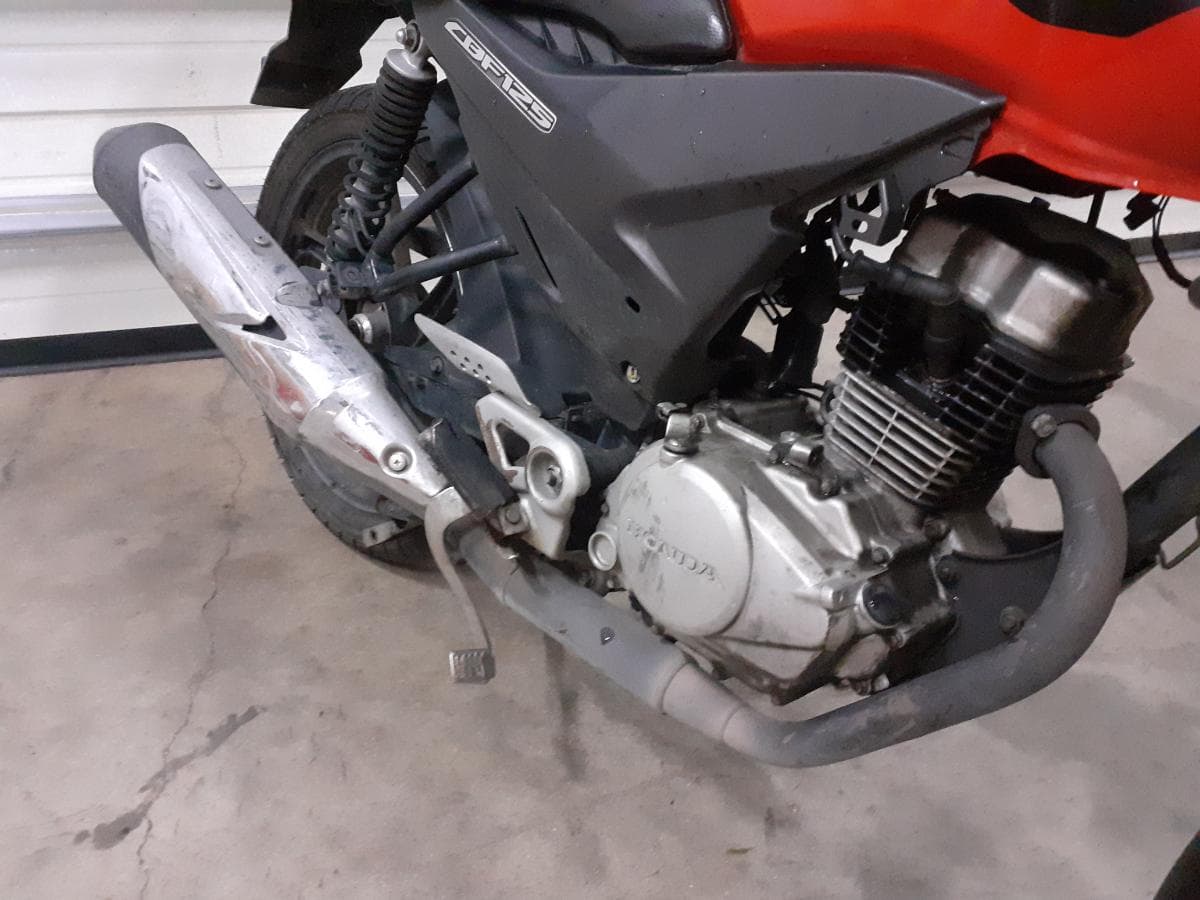 Honda CBF · Ano 2010 — imagen 10