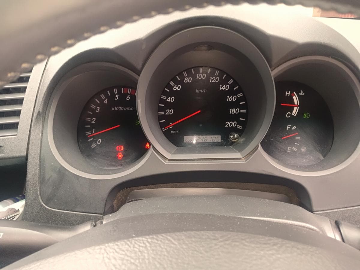 Toyota Hilux Legend · — image 5