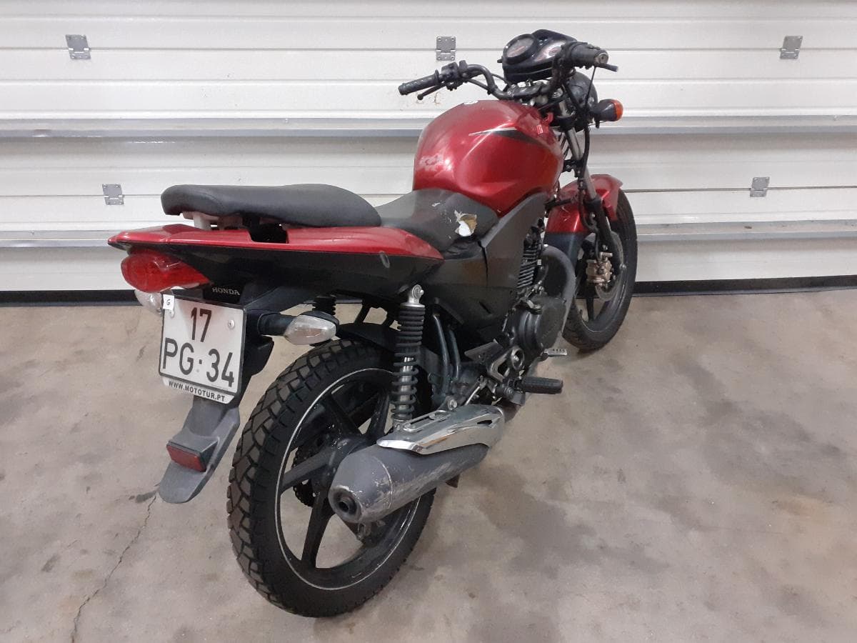 Honda CBF · Ano 2014 — imagen 3