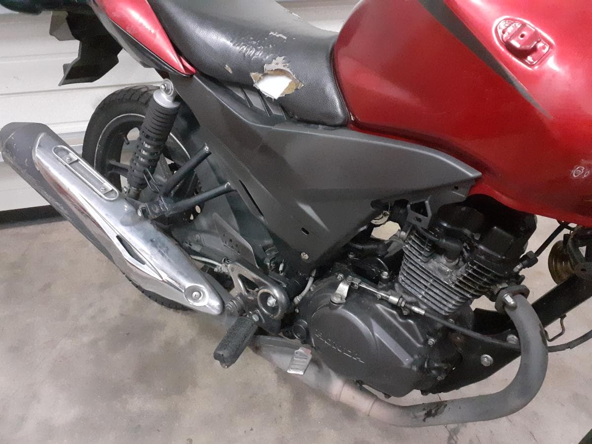 Honda CBF · Ano 2014 — imagen 9