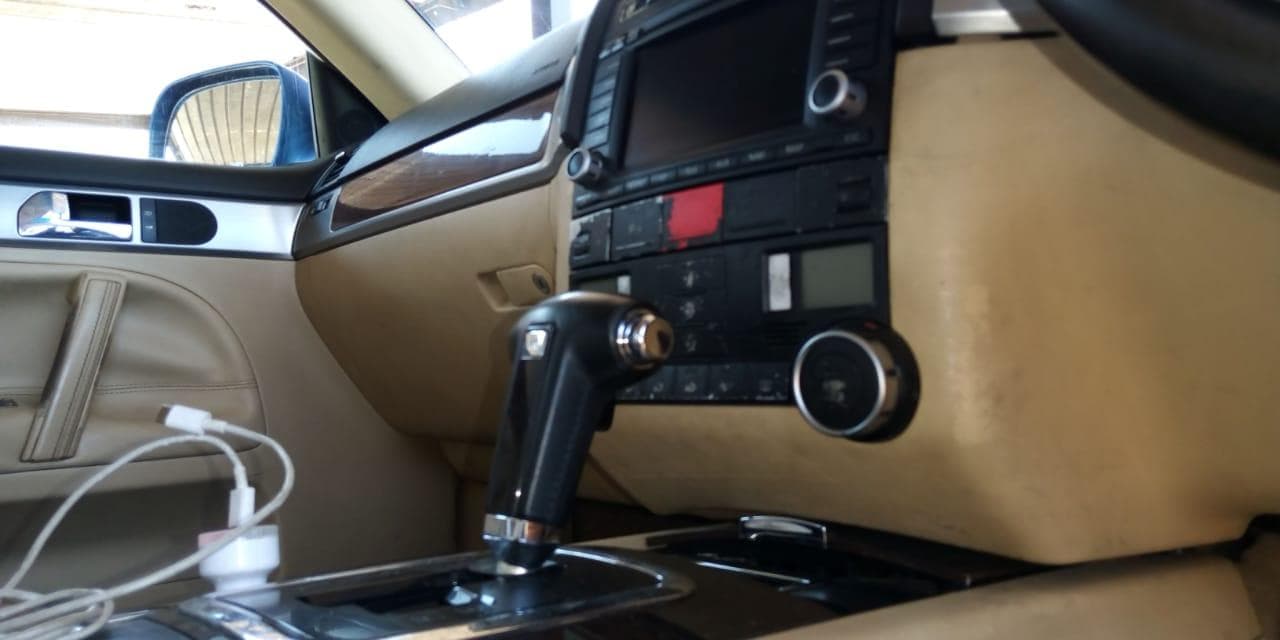 VW Touareg · — image 3