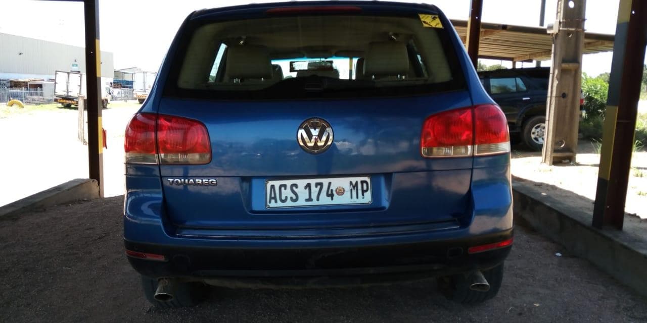 VW Touareg · — image 8