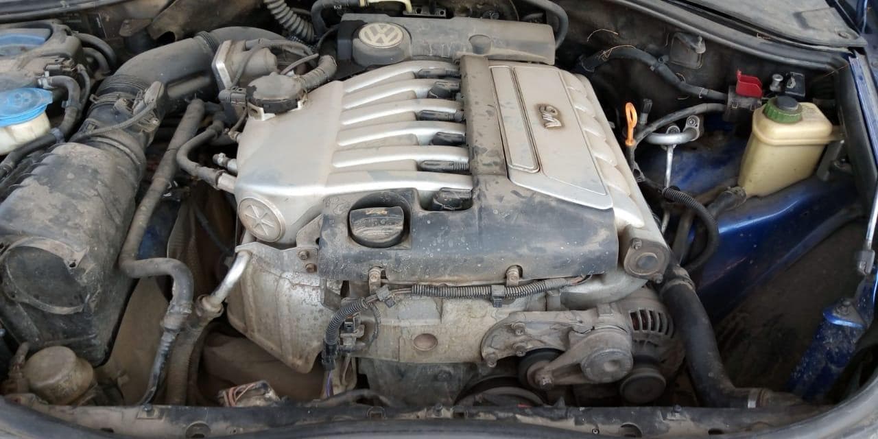VW Touareg · — image 15