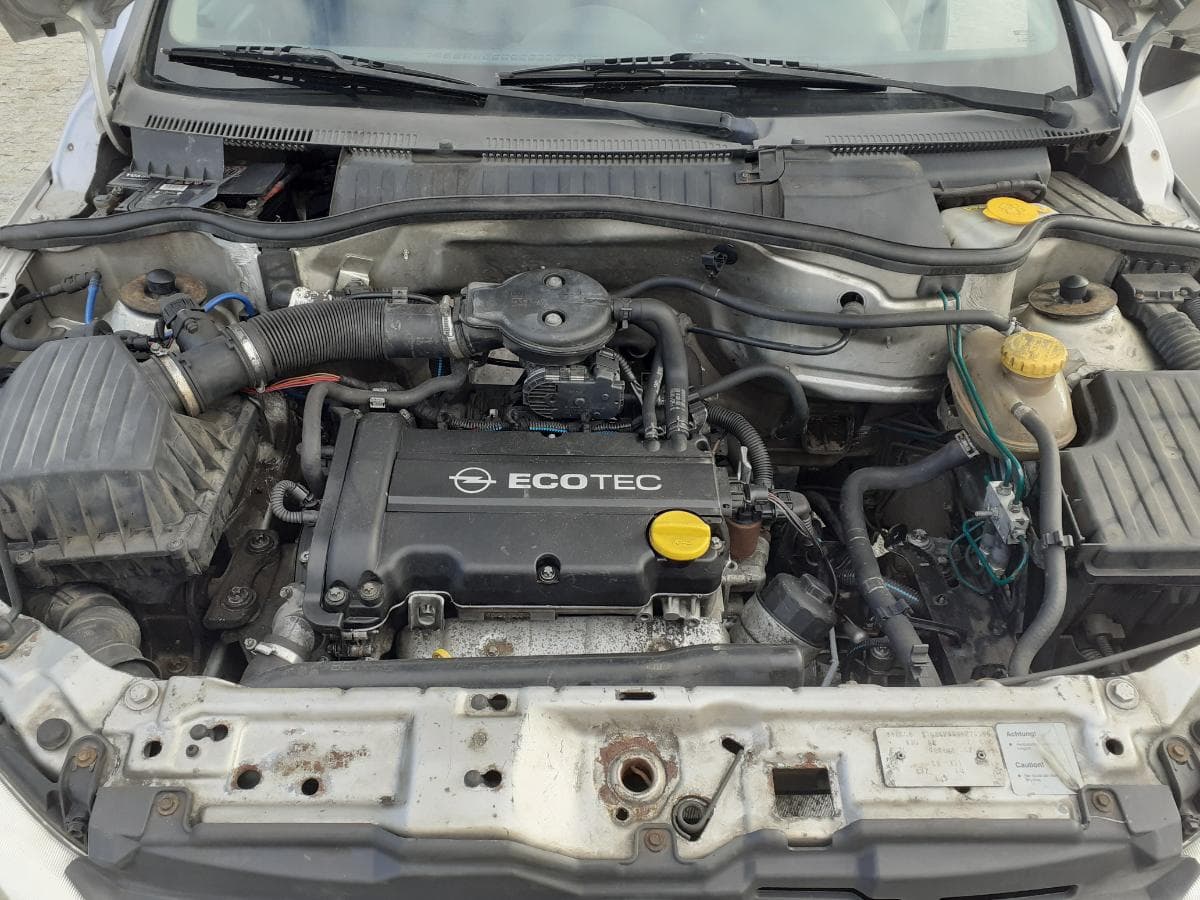Opel Corsa 1.2 · Ano 2001 — image 7