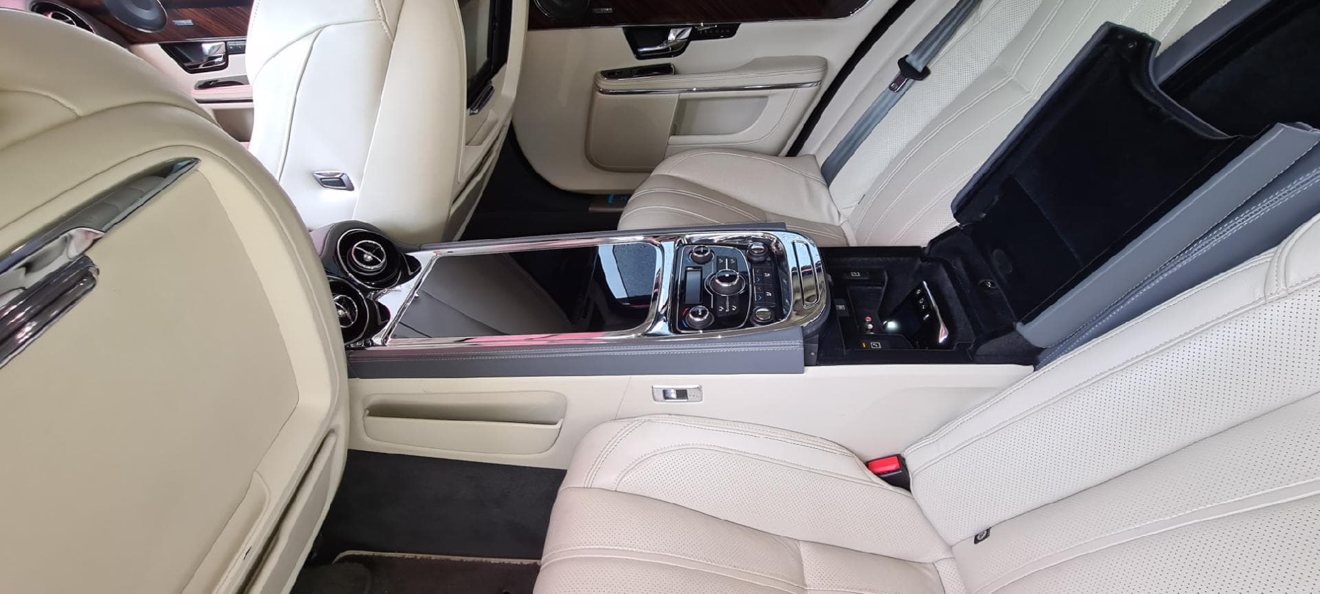 Veiculo Jaguar XJ Ultimate — imagen 12