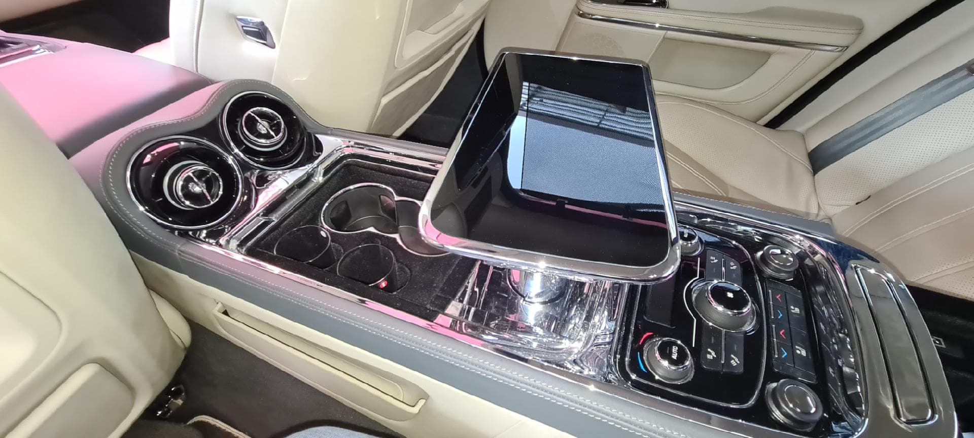 Veiculo Jaguar XJ Ultimate — imagen 11