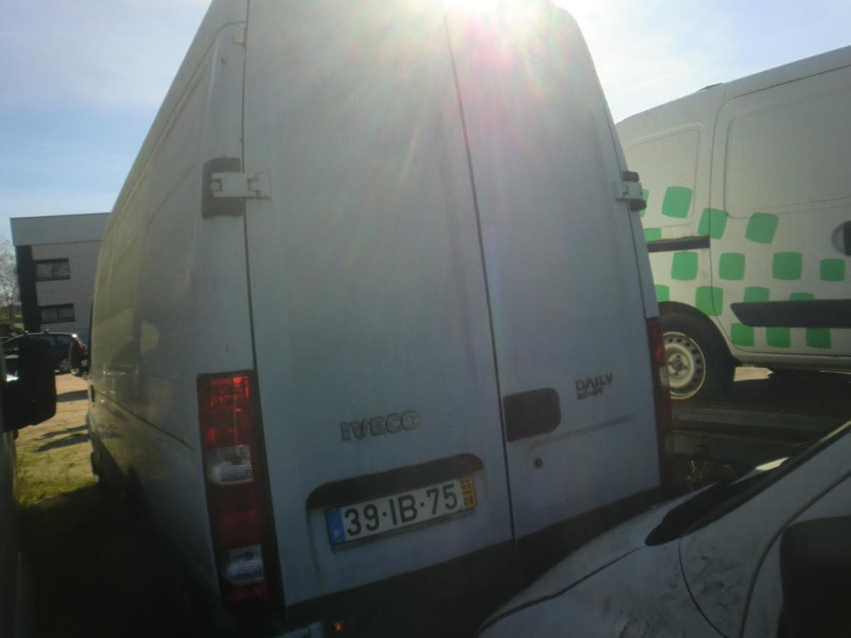 IVECO 35C18 — image 2