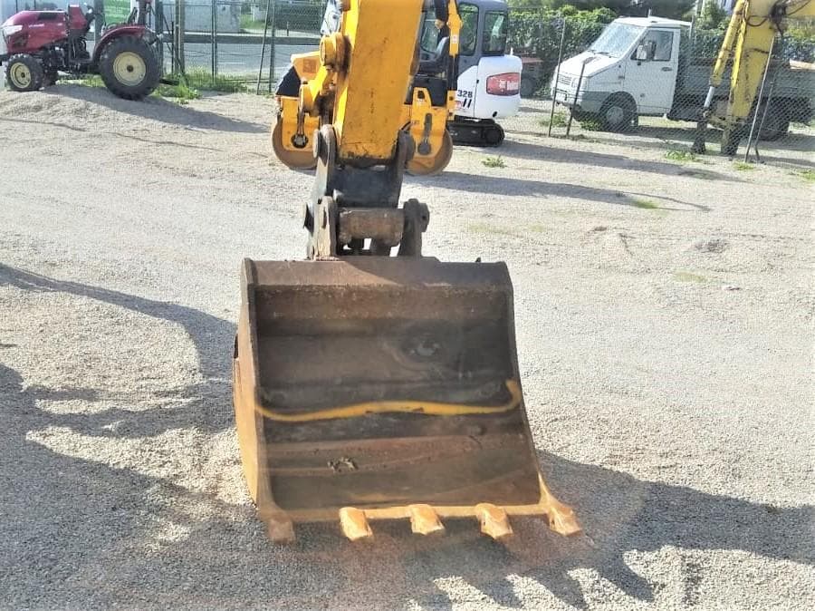 Giratória JCB JS 200 LC — imagem 9