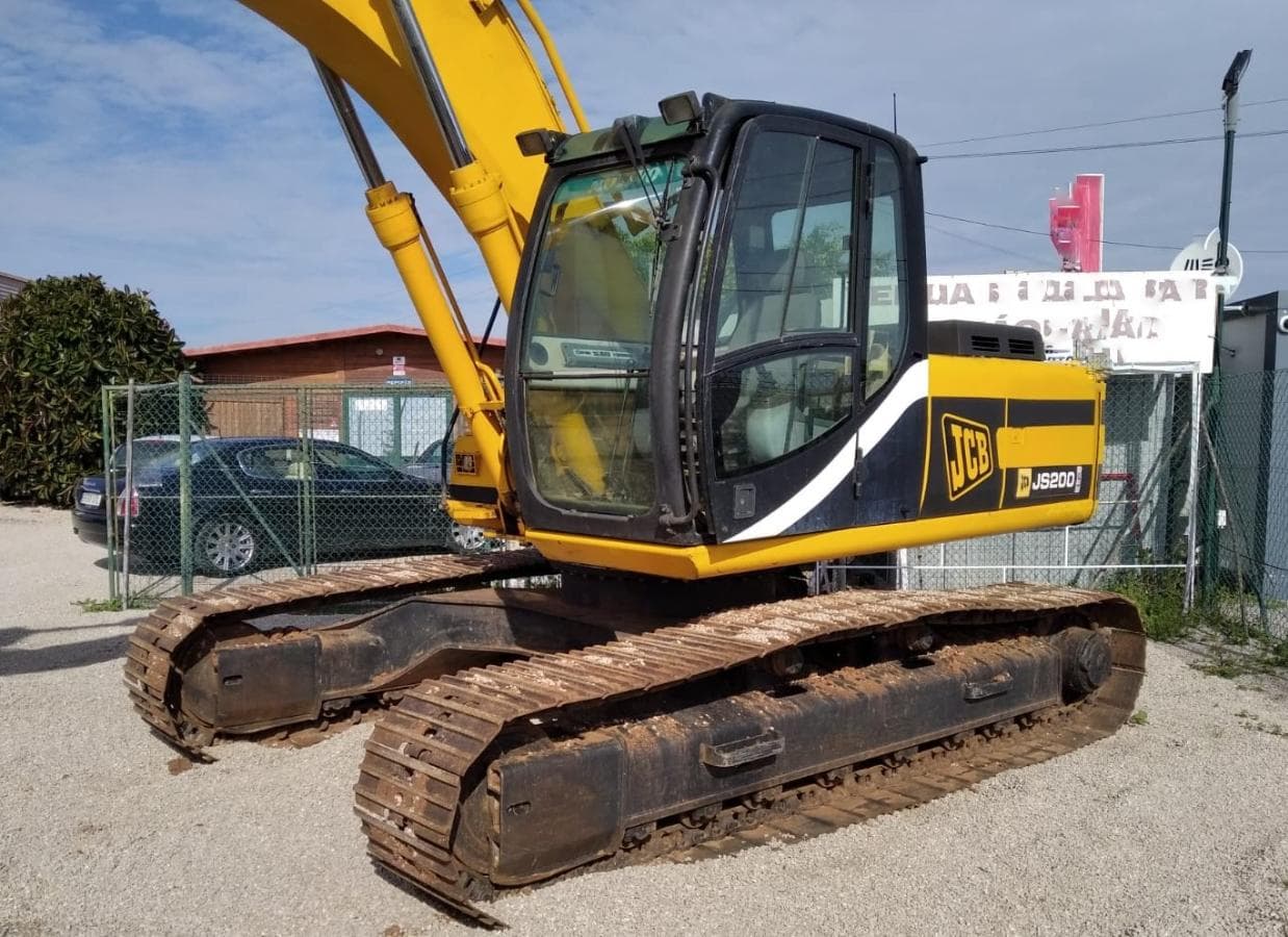 Giratória JCB JS 200 LC