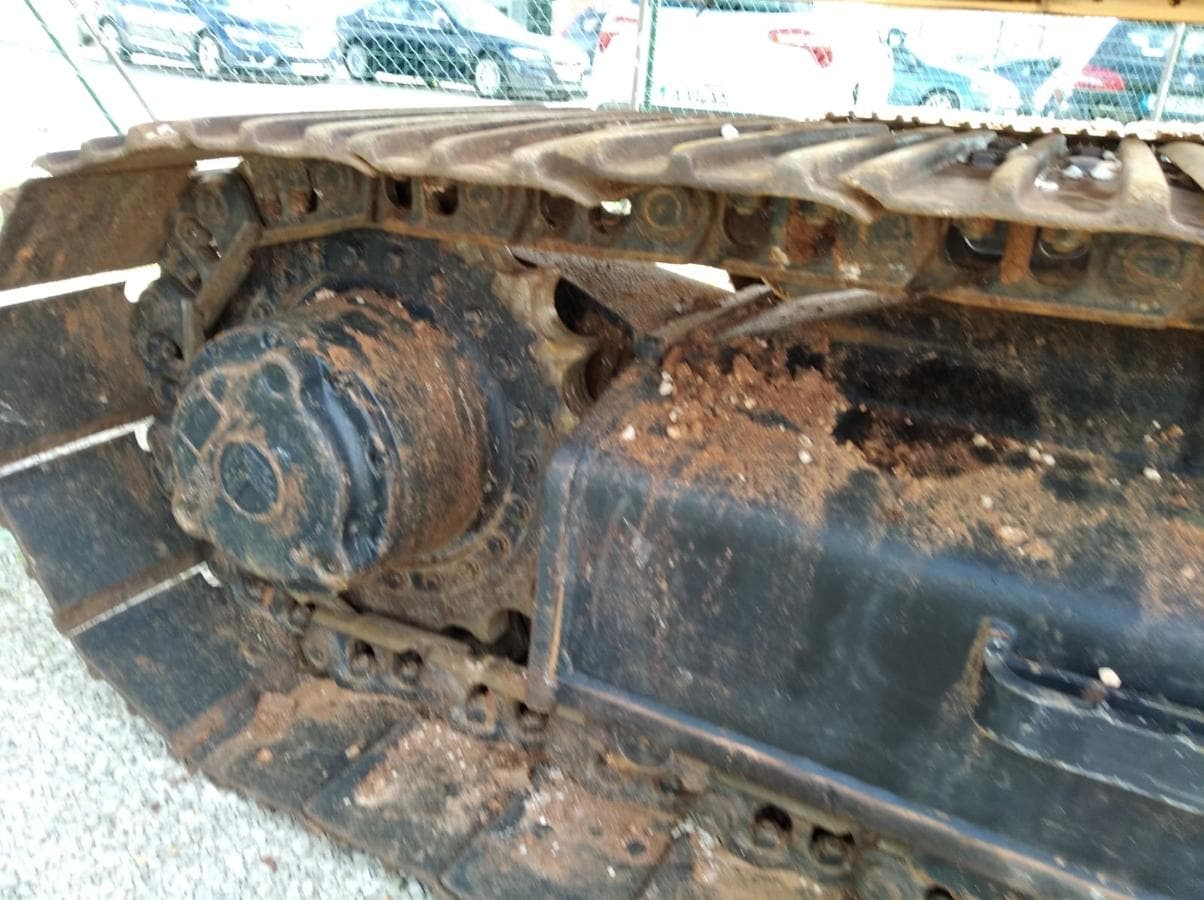 Giratória JCB JS 200 LC — imagem 14