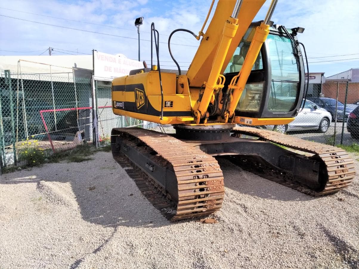 Giratória JCB JS 200 LC — imagem 2