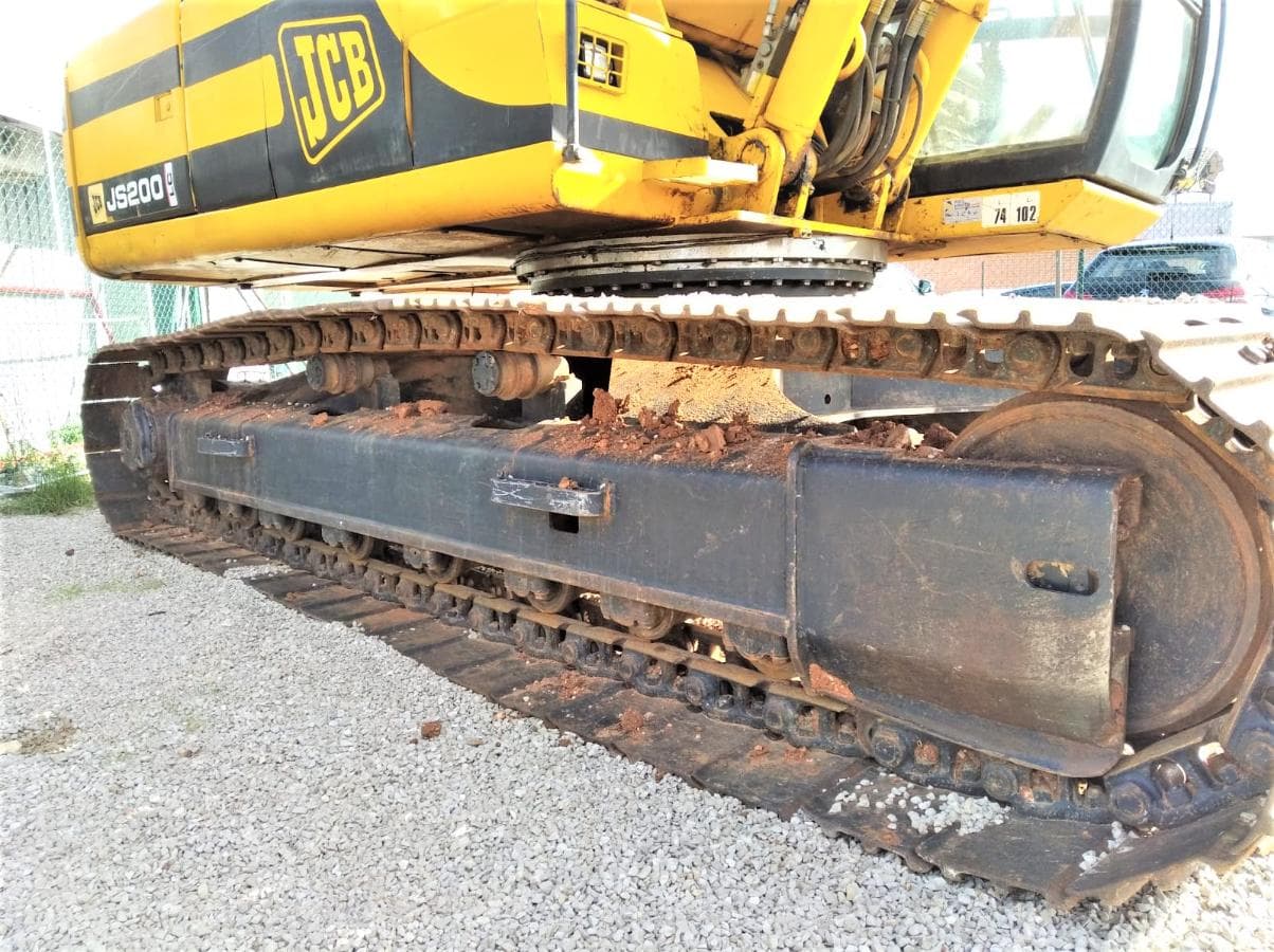 Giratória JCB JS 200 LC — imagem 4