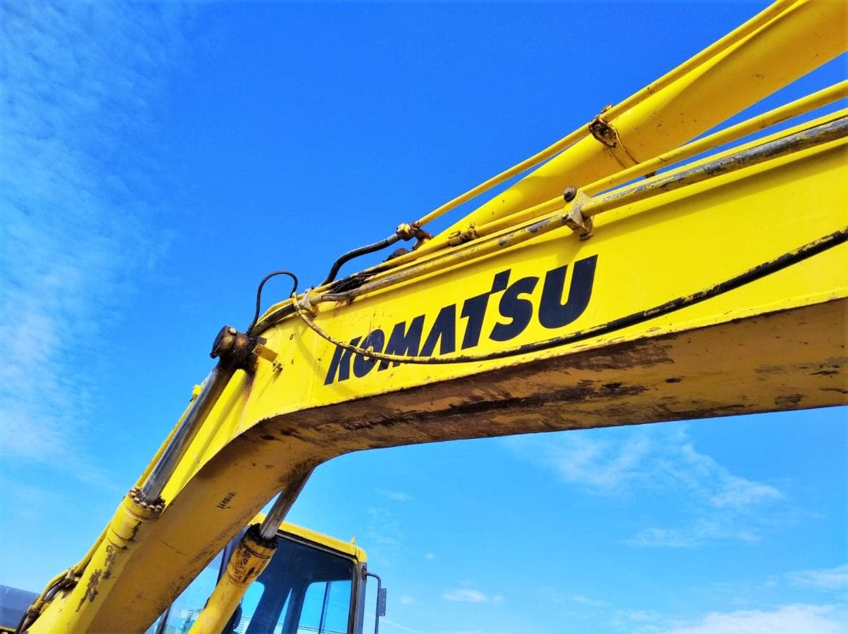Giratória Komatsu PC 210 LC — imagen 5