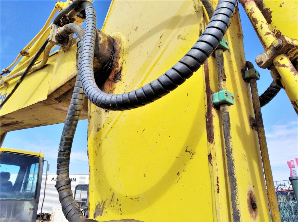 Giratória Komatsu PC 210 LC — imagen 6