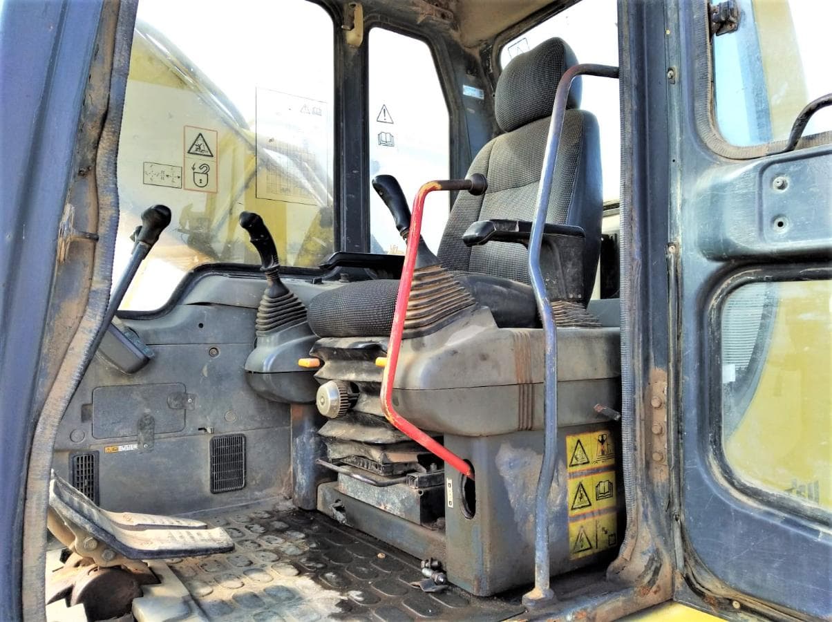 Giratória Komatsu PC 210 LC — imagen 15