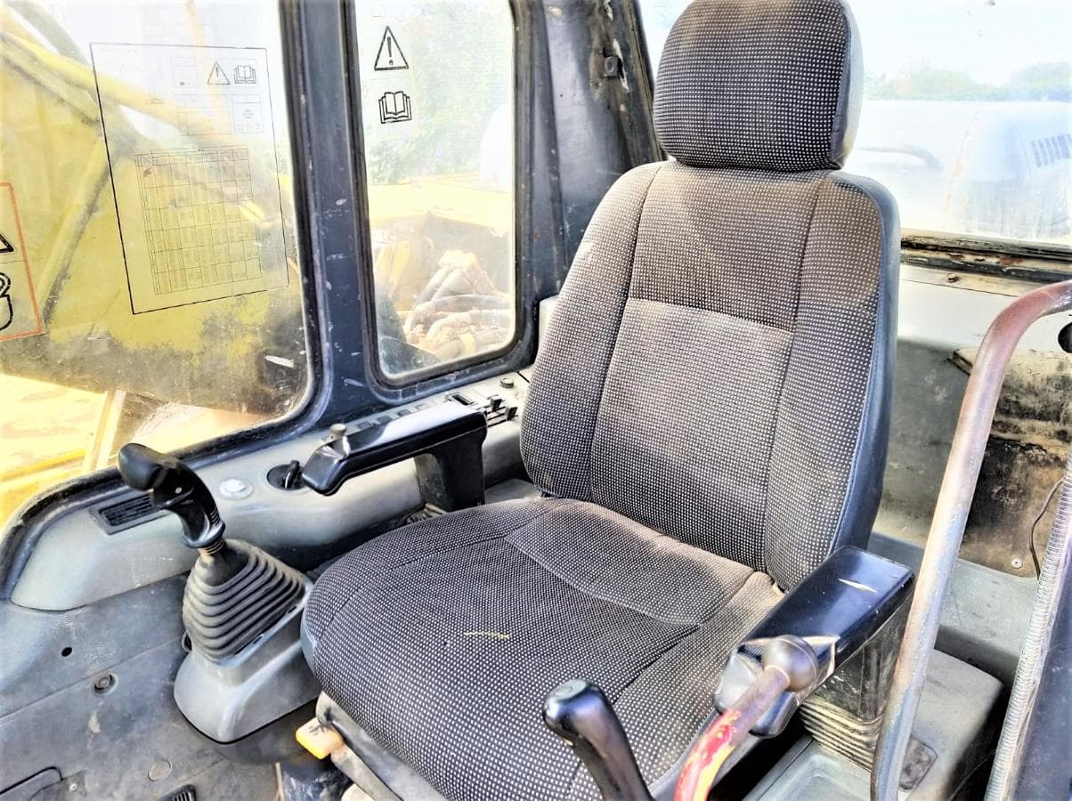 Giratória Komatsu PC 210 LC — imagen 16