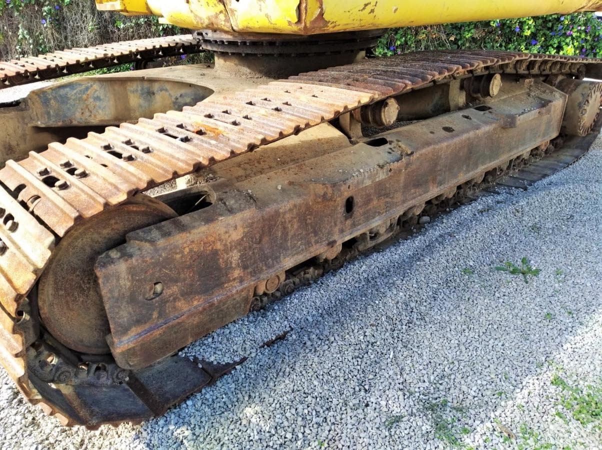 Giratória Komatsu PC 210 LC — imagen 13