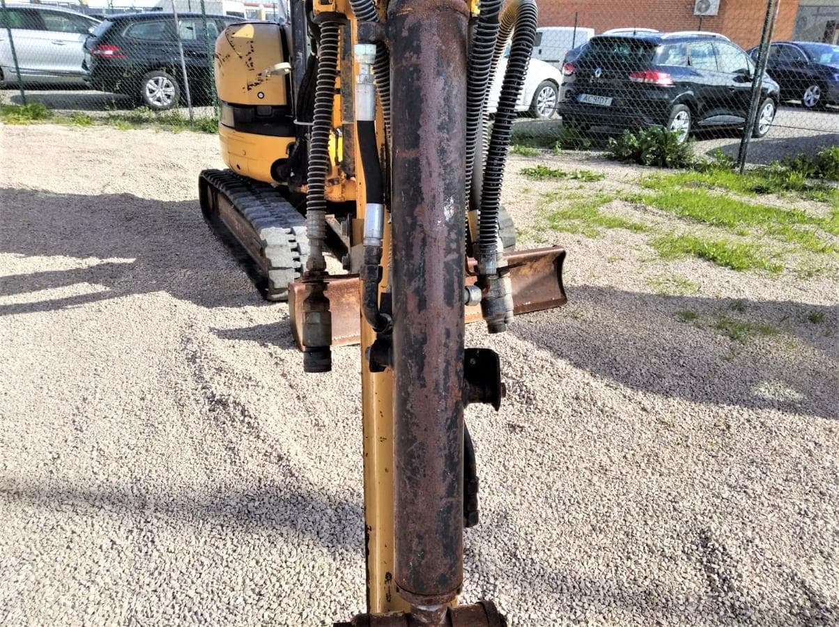 Mini Giratória Caterpillar 303 CR 4 TON — imagem 11