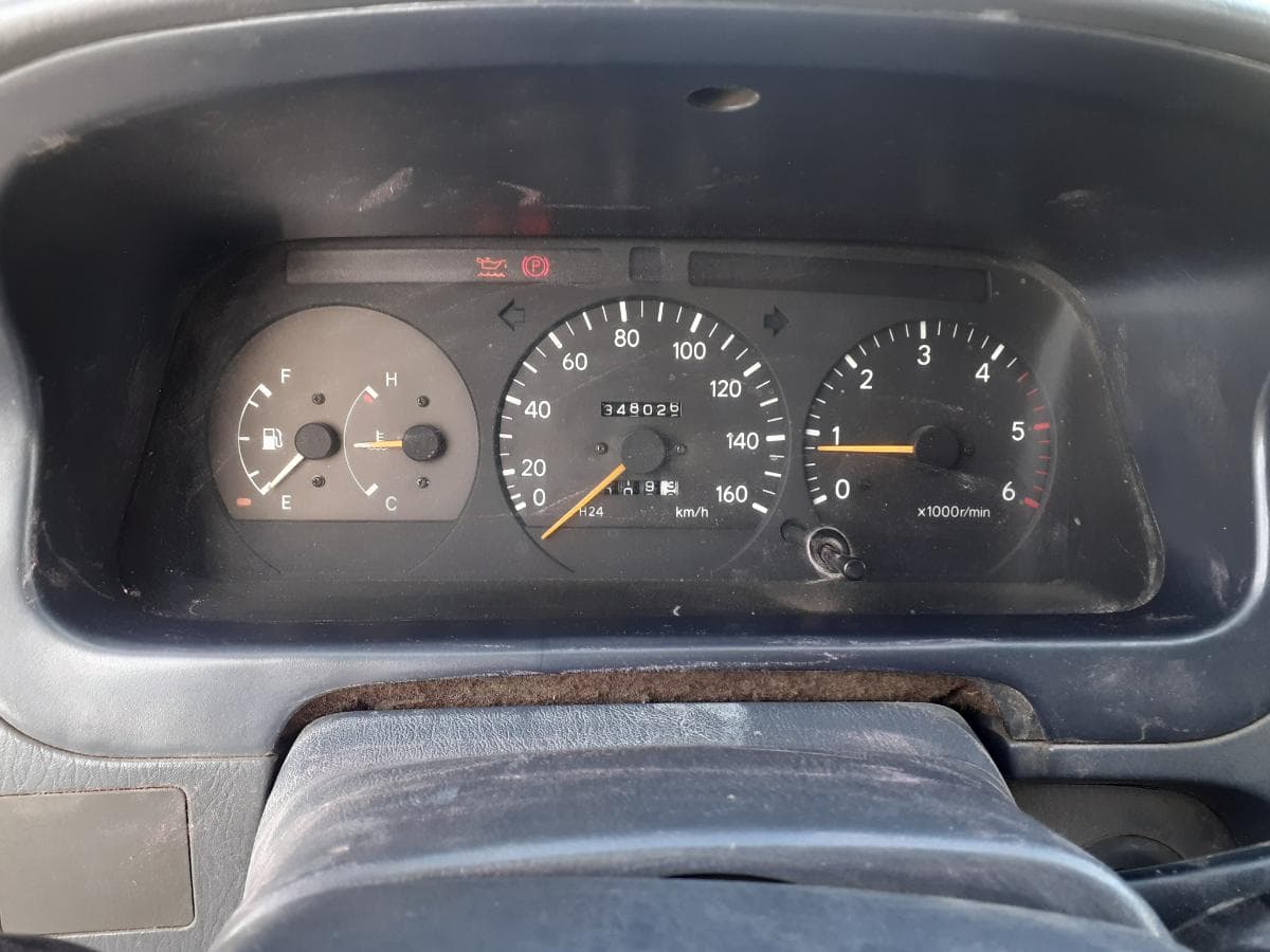 Toyota Hiace 2.4 D · 6 Lugares · Ano 1998 — imagem 13