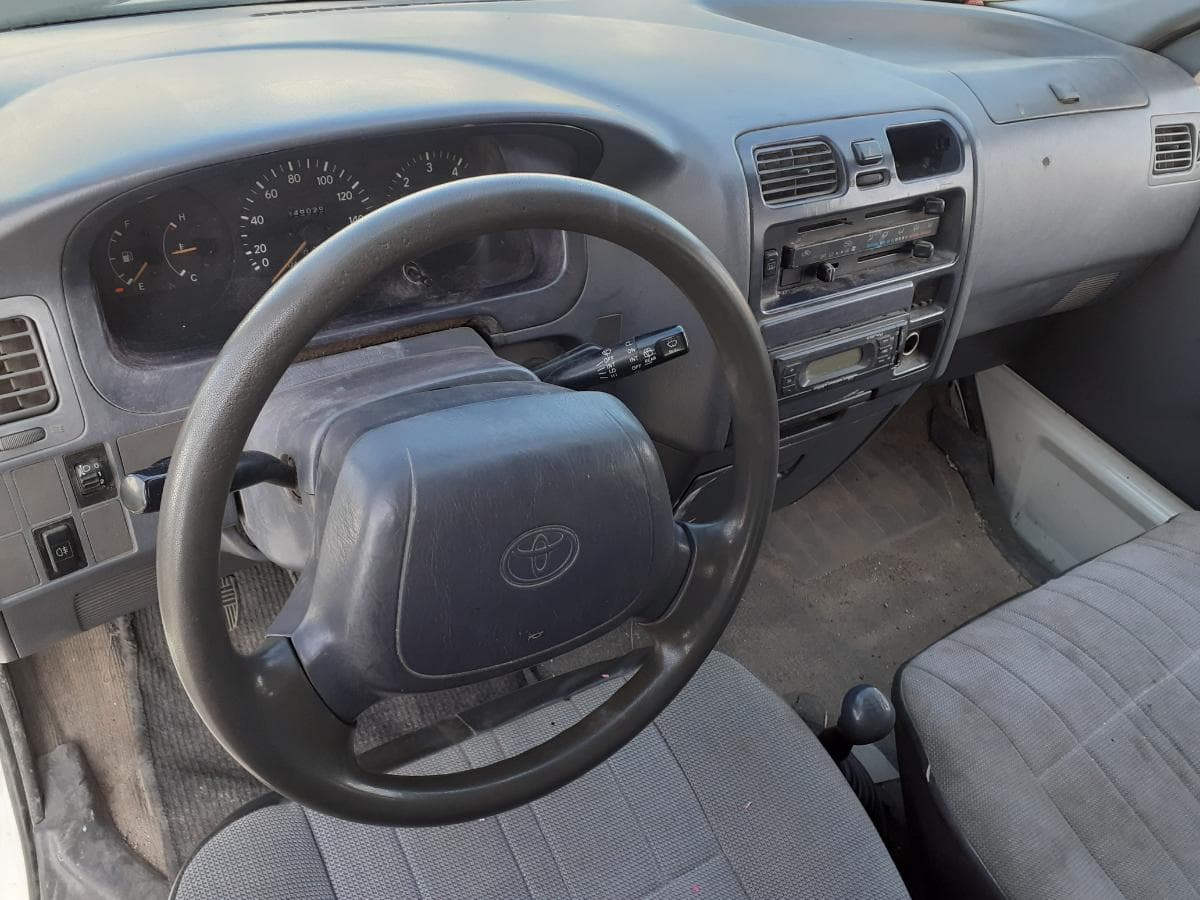 Toyota Hiace 2.4 D · 6 Lugares · Ano 1998 — imagem 14