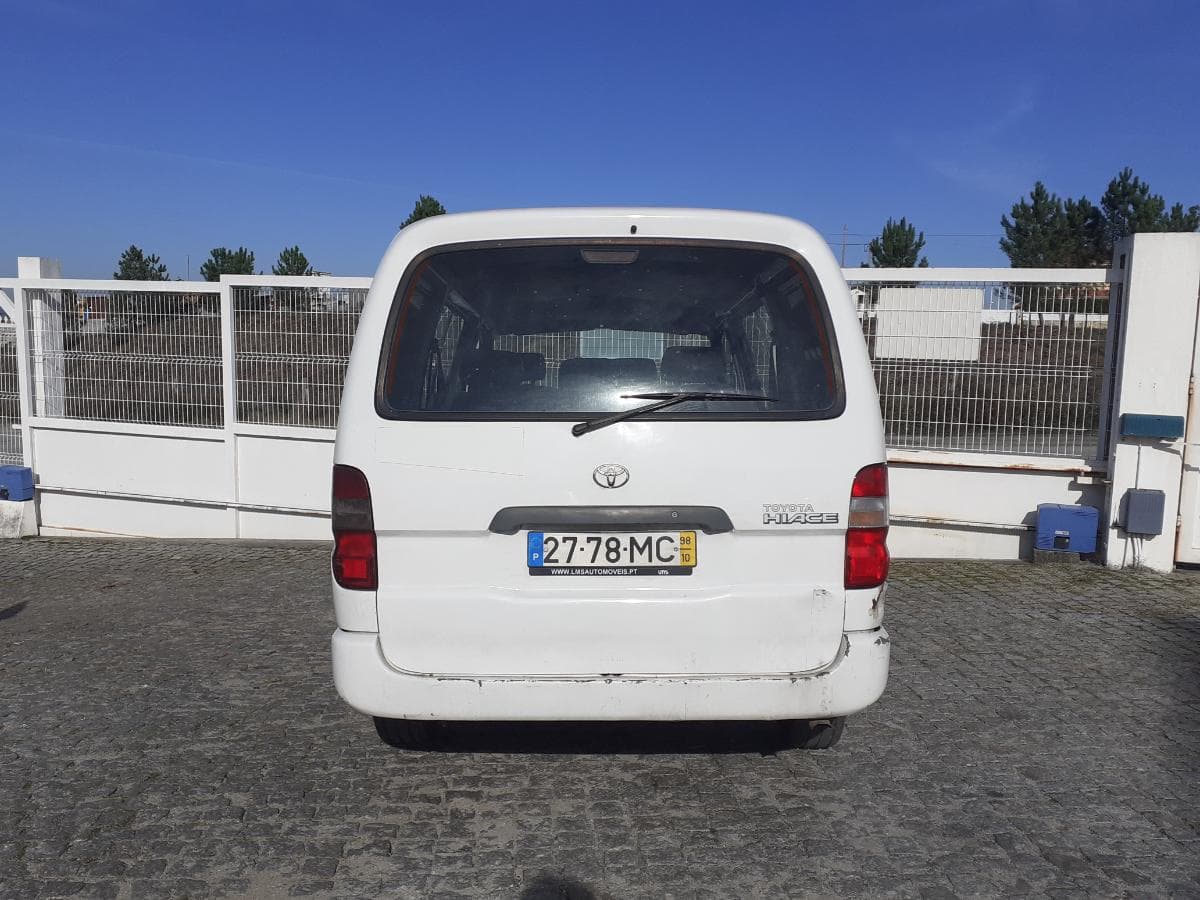 Toyota Hiace 2.4 D · 6 Lugares · Ano 1998 — imagem 5
