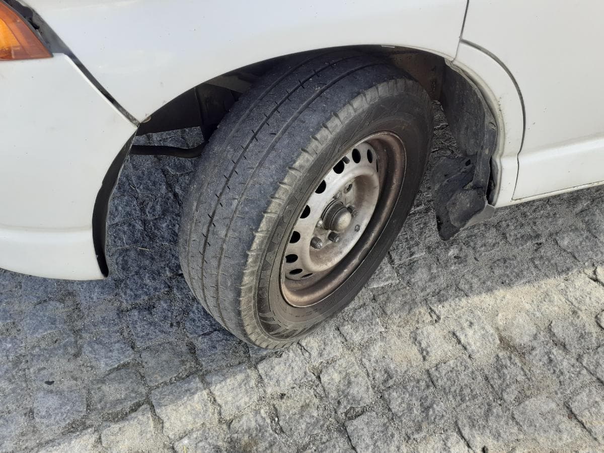 Toyota Hiace 2.4 D · 6 Lugares · Ano 1998 — imagem 19