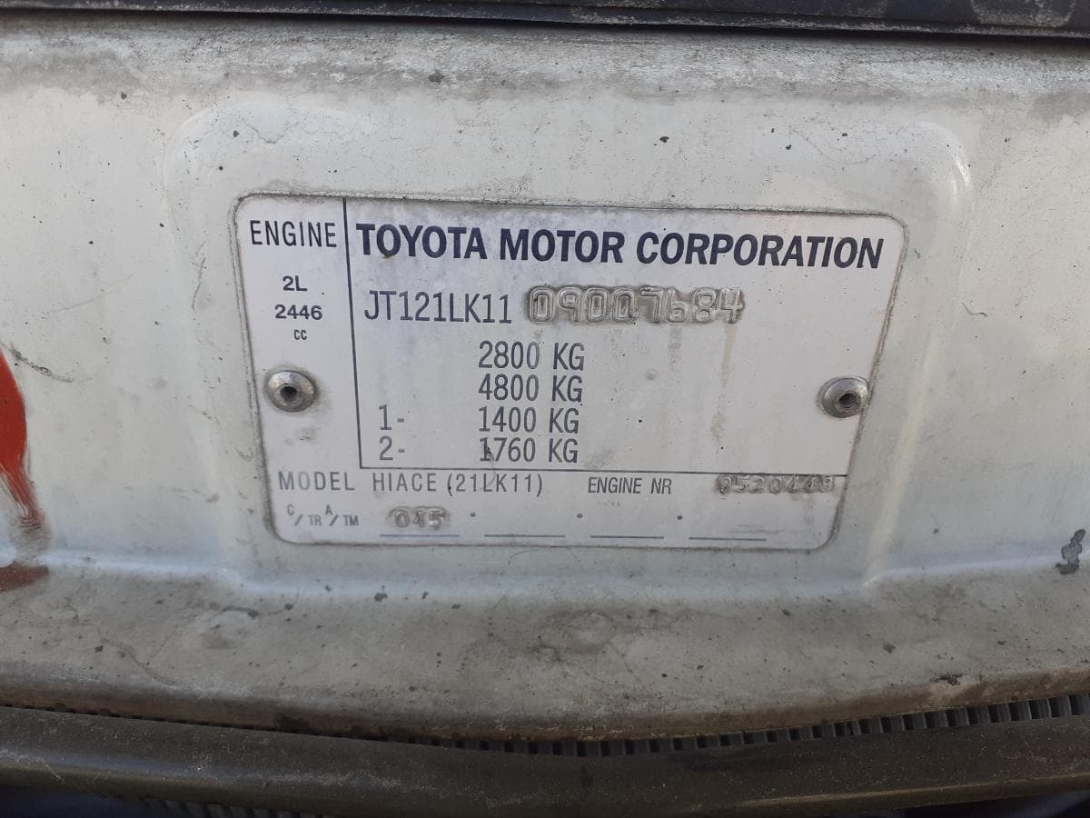 Toyota Hiace 2.4 D · 6 Lugares · Ano 1998 — imagem 8