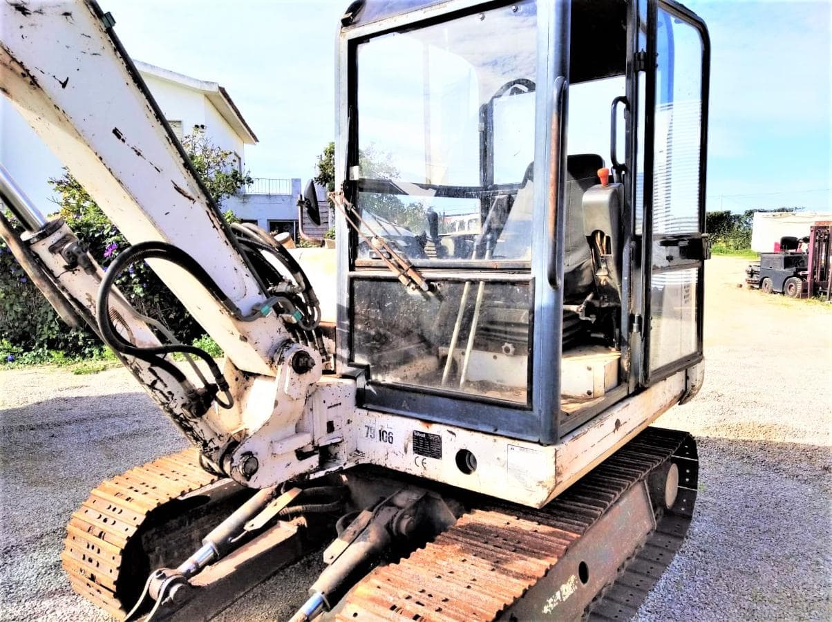 Mini Giratoria Bobcat X335 — imagen 2