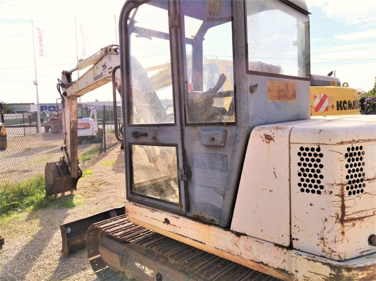 Mini Giratoria Bobcat X335 — imagen 3