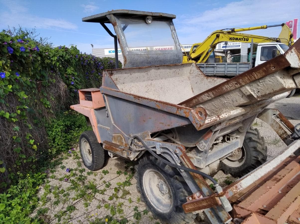 Dumper com pá e vassoura — imagem 4