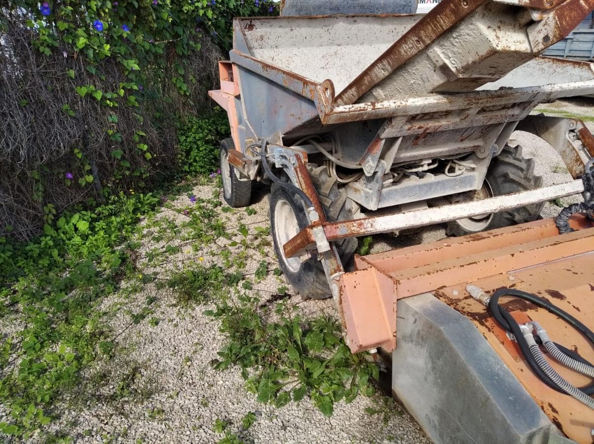 Dumper com pá e vassoura — imagem 10